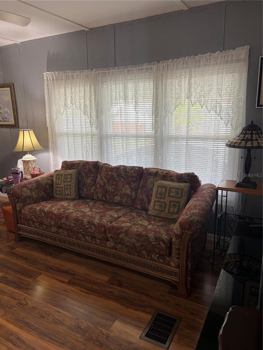 723 ROMA ROAD — photo 11 of 36