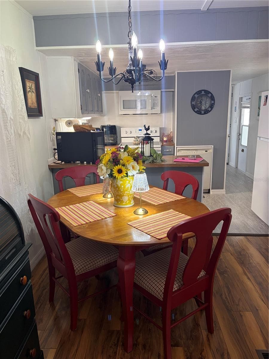 723 ROMA ROAD — photo 7 of 36