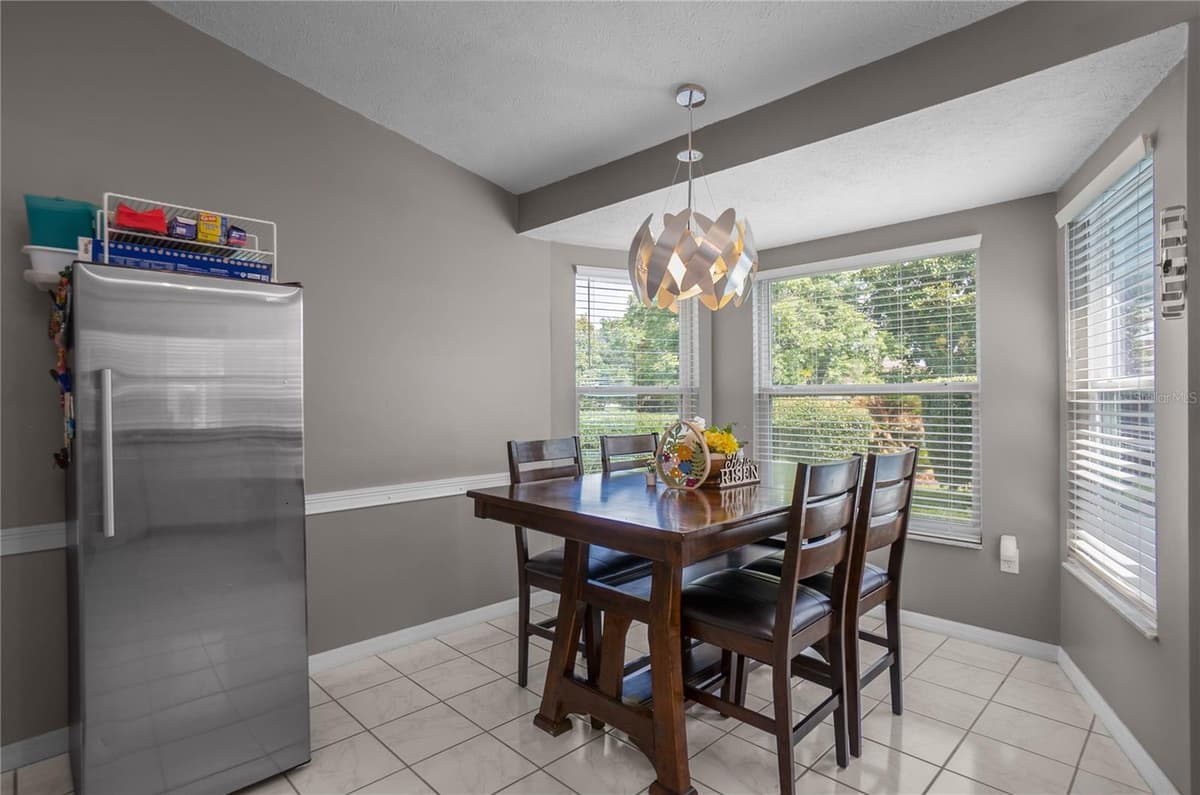 3943 FIELDWOOD COURT — photo 13 of 40