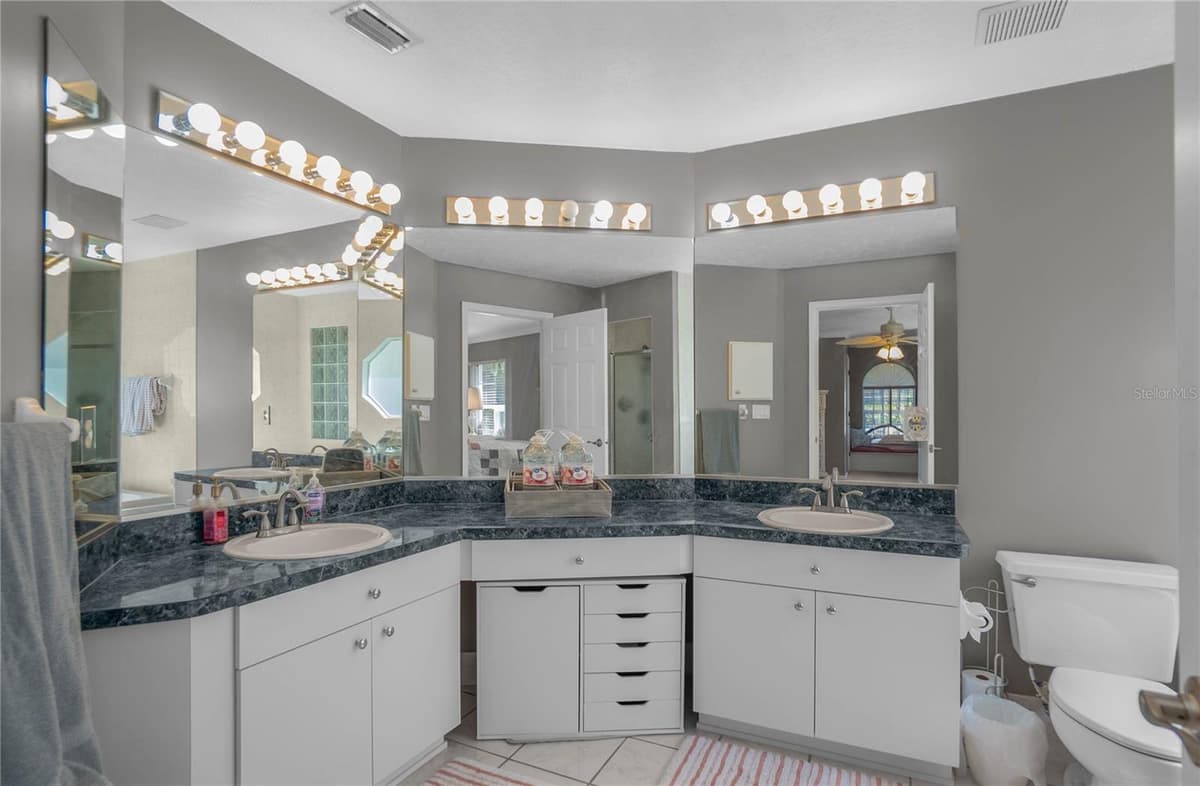 3943 FIELDWOOD COURT — photo 22 of 40