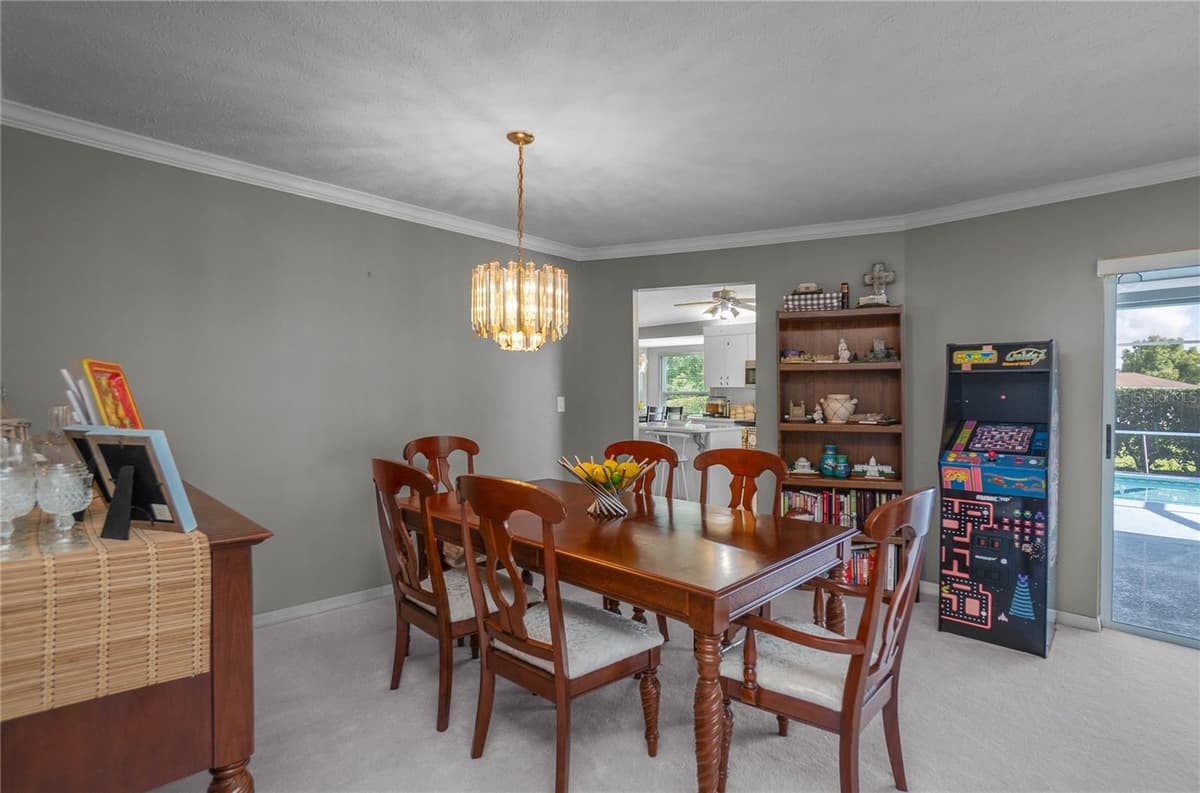 3943 FIELDWOOD COURT — photo 8 of 40