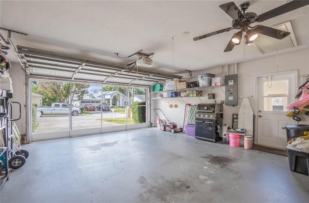 3943 FIELDWOOD COURT — photo 36 of 40
