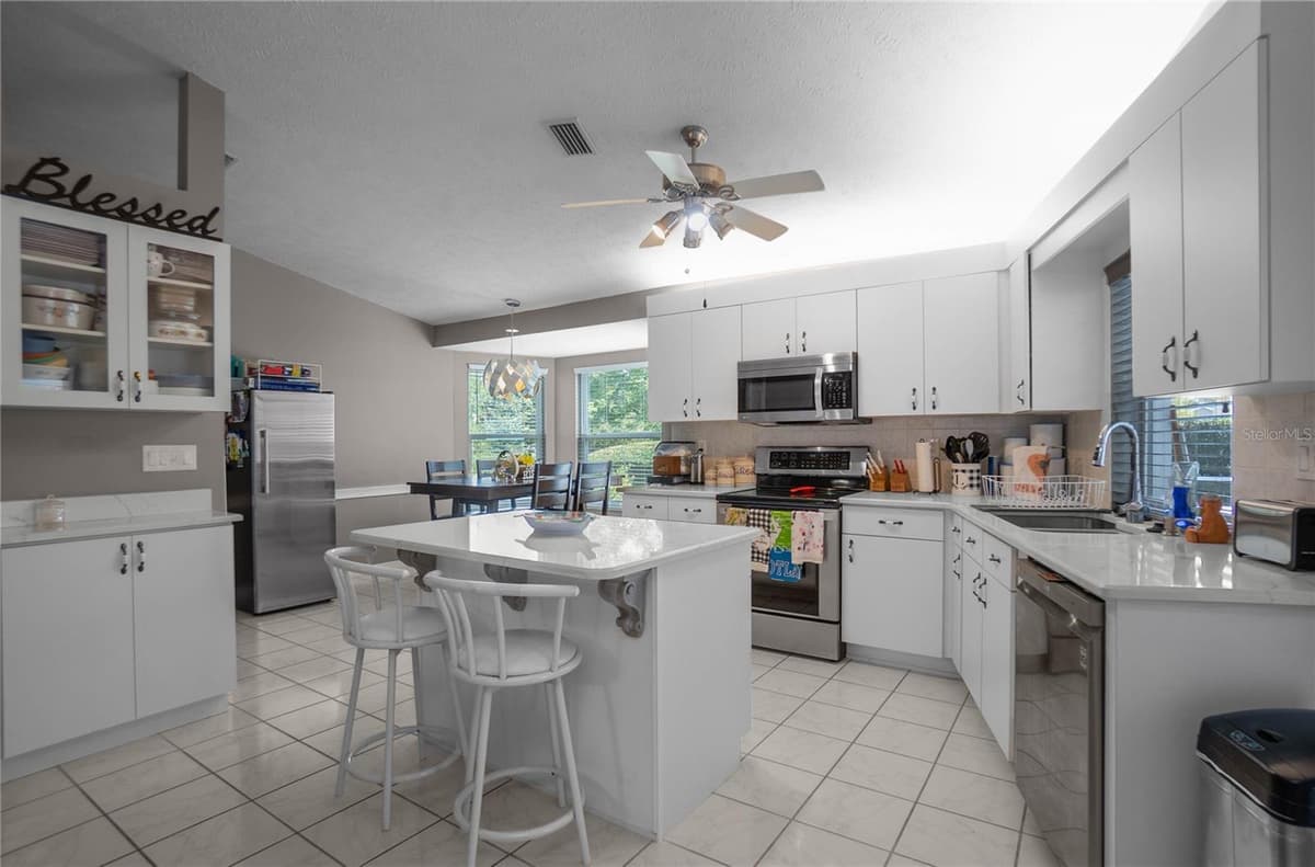 3943 FIELDWOOD COURT — photo 11 of 40