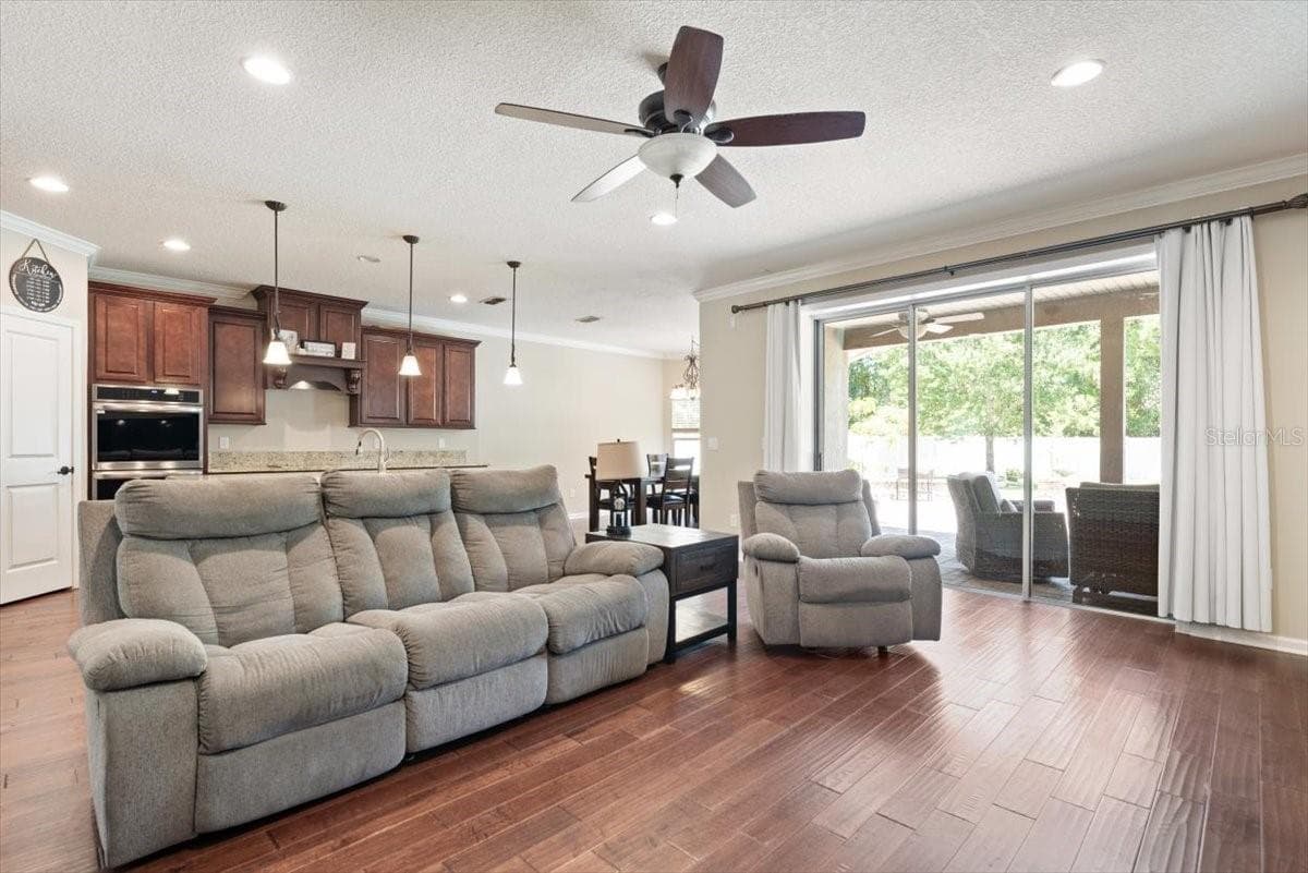 57 HUFFNER HILL CIRCLE — photo 17 of 64