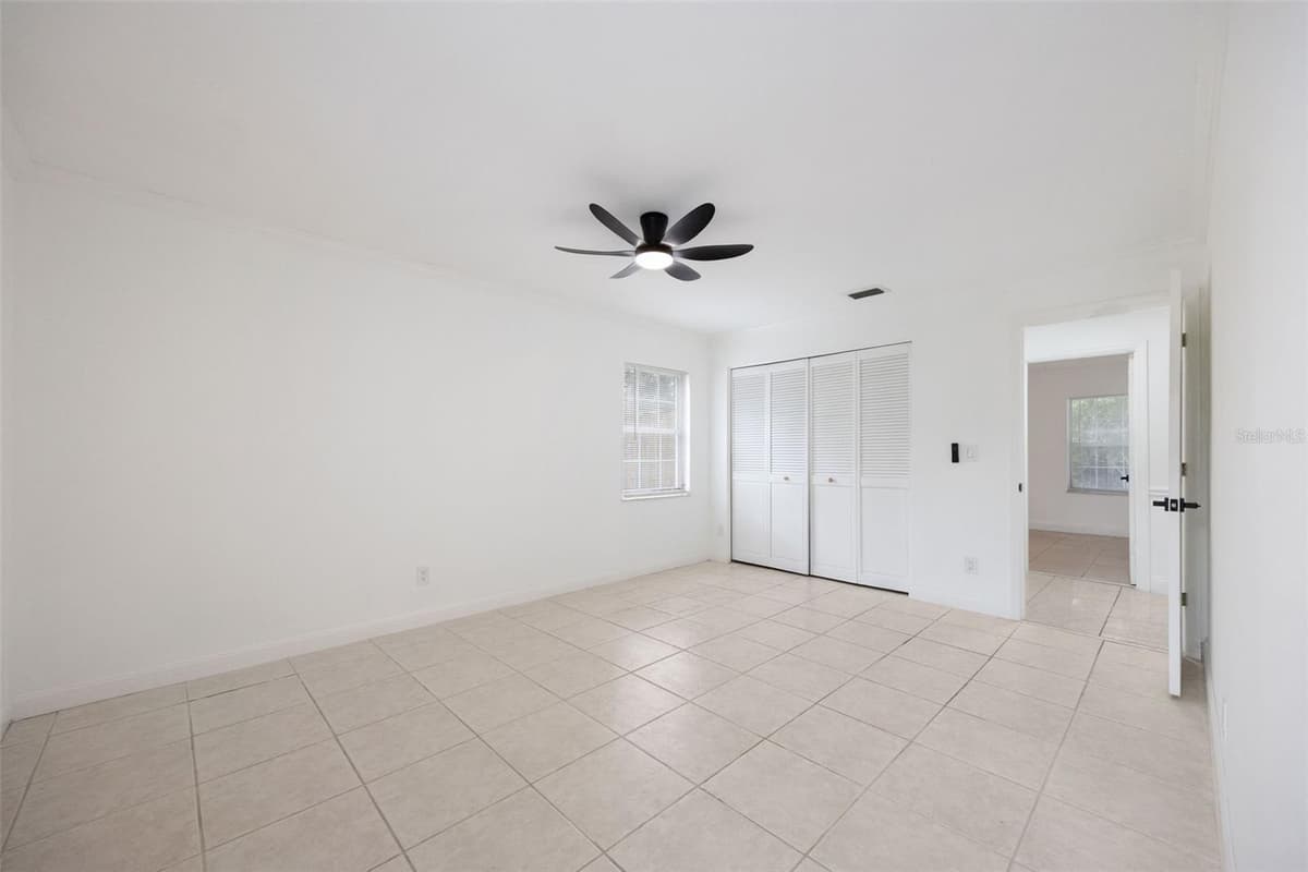 1010 CLEARMONT STREET — photo 20 of 25