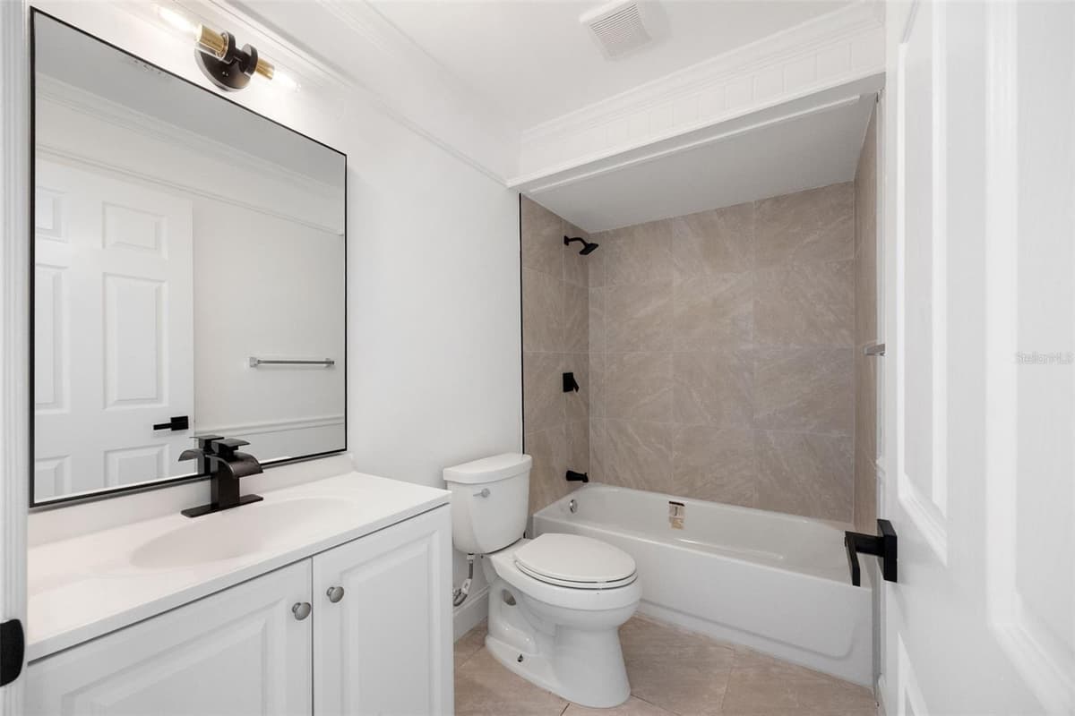 1010 CLEARMONT STREET — photo 3 of 25