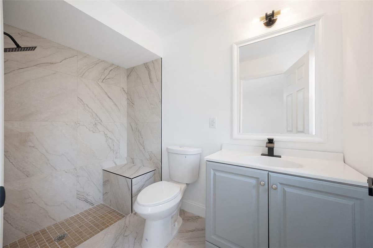 1010 CLEARMONT STREET — photo 4 of 25