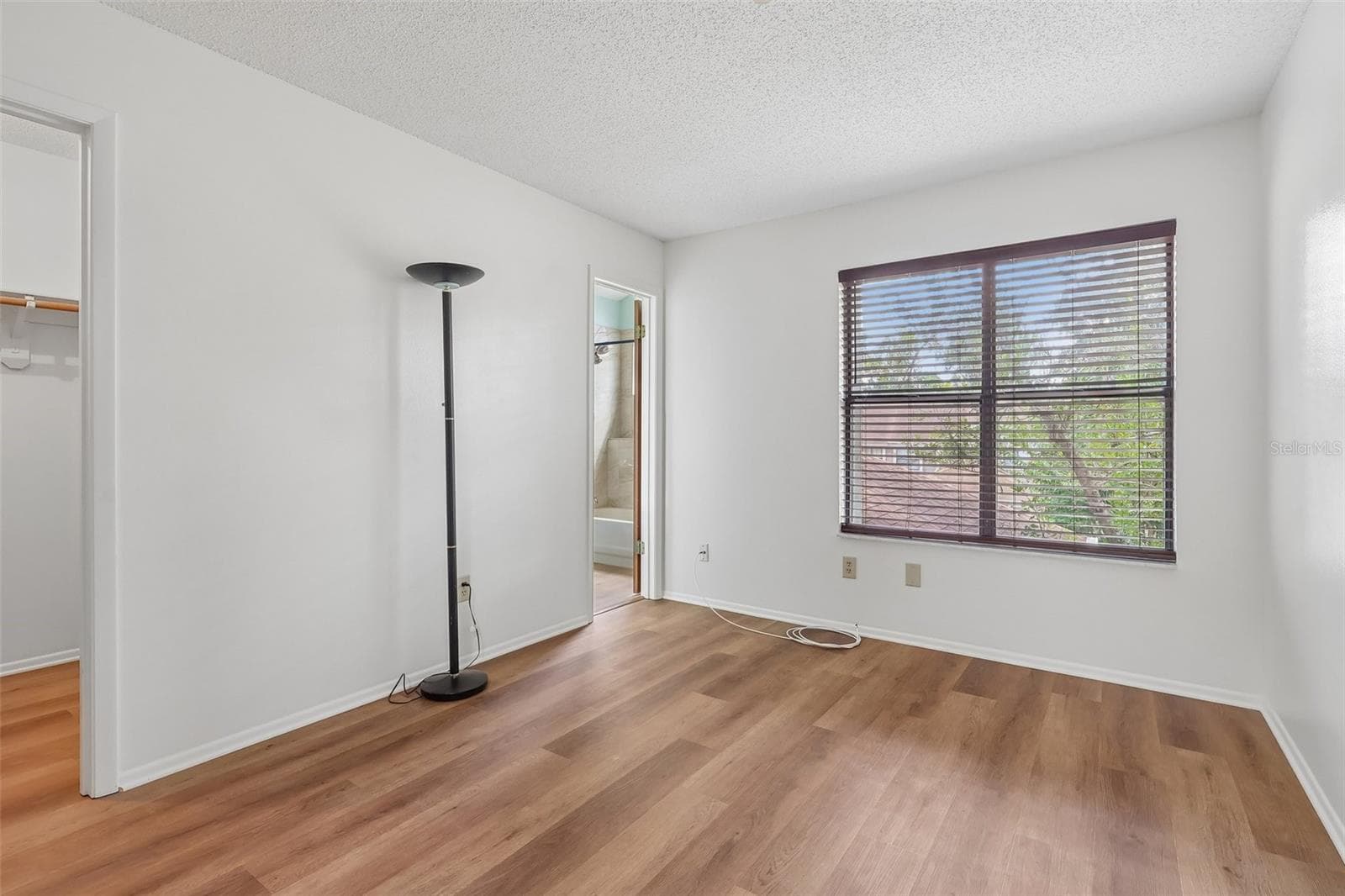 626 NORTHBRIDGE DRIVE — photo 18 of 38
