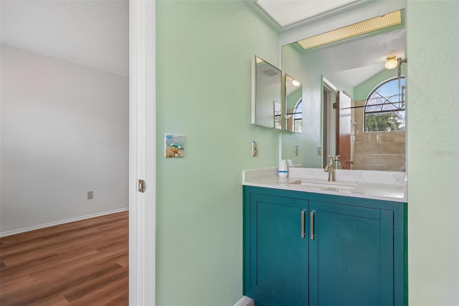 626 NORTHBRIDGE DRIVE — photo 21 of 38