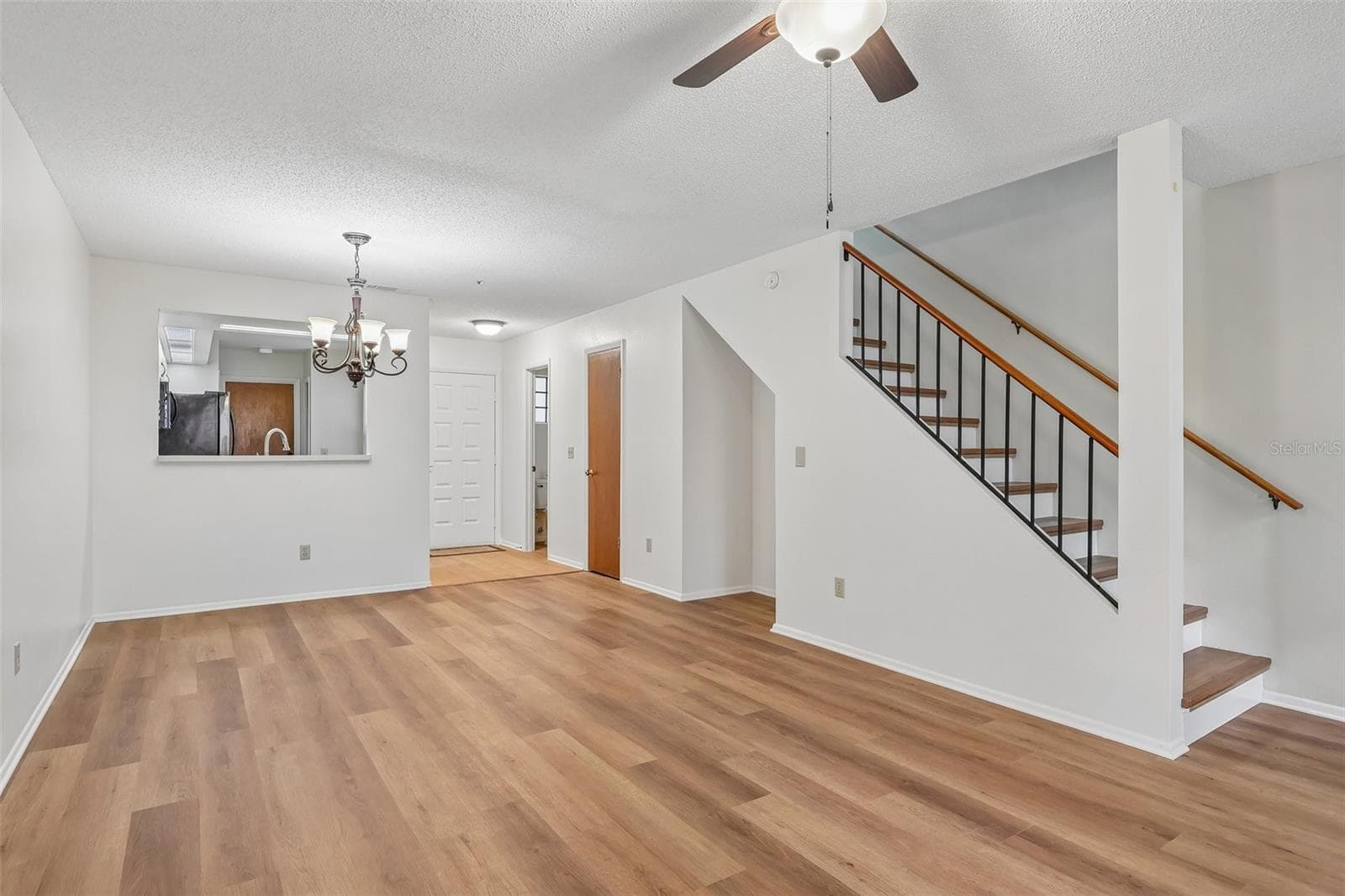 626 NORTHBRIDGE DRIVE — photo 11 of 38