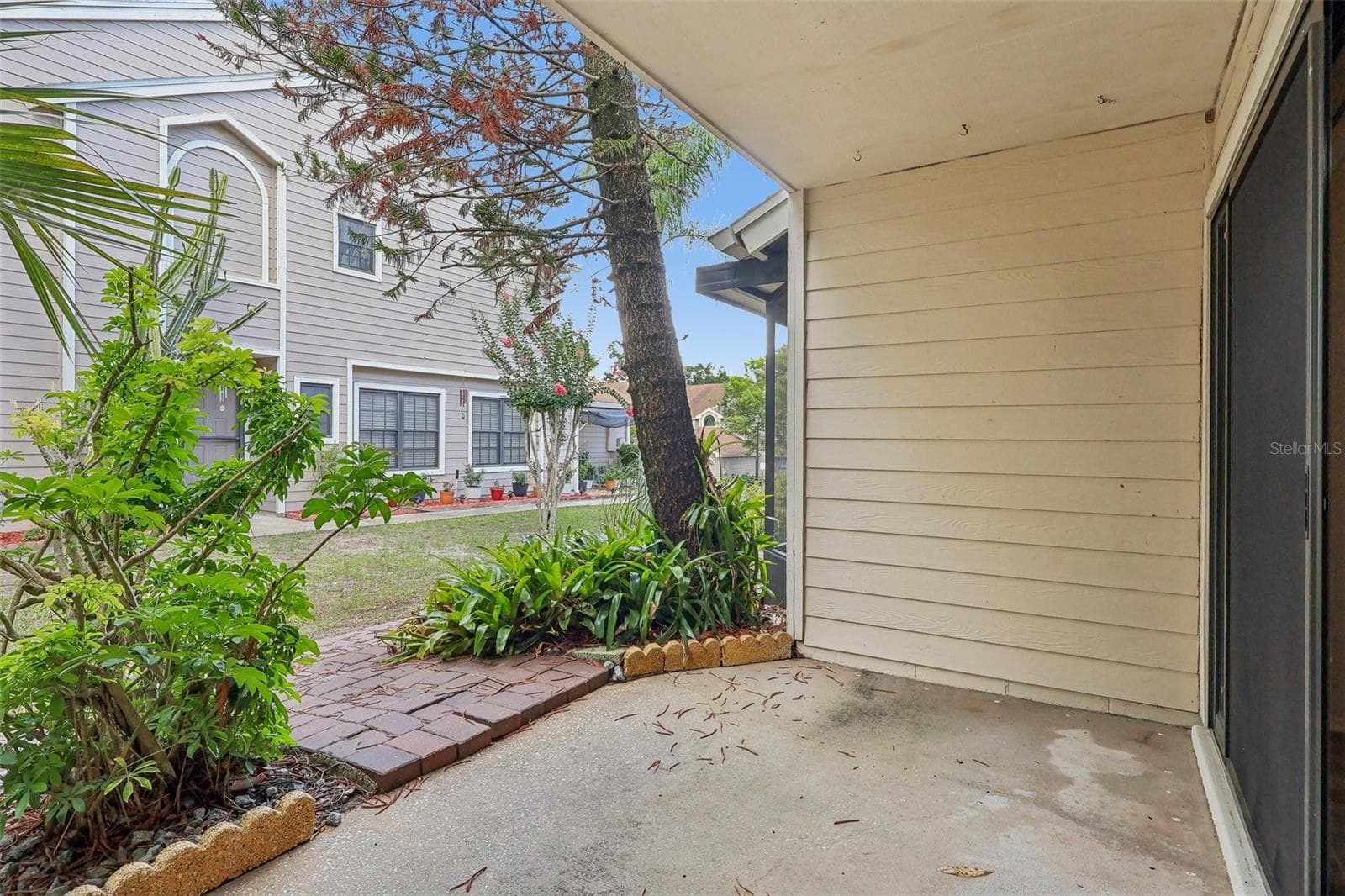 626 NORTHBRIDGE DRIVE — photo 32 of 38