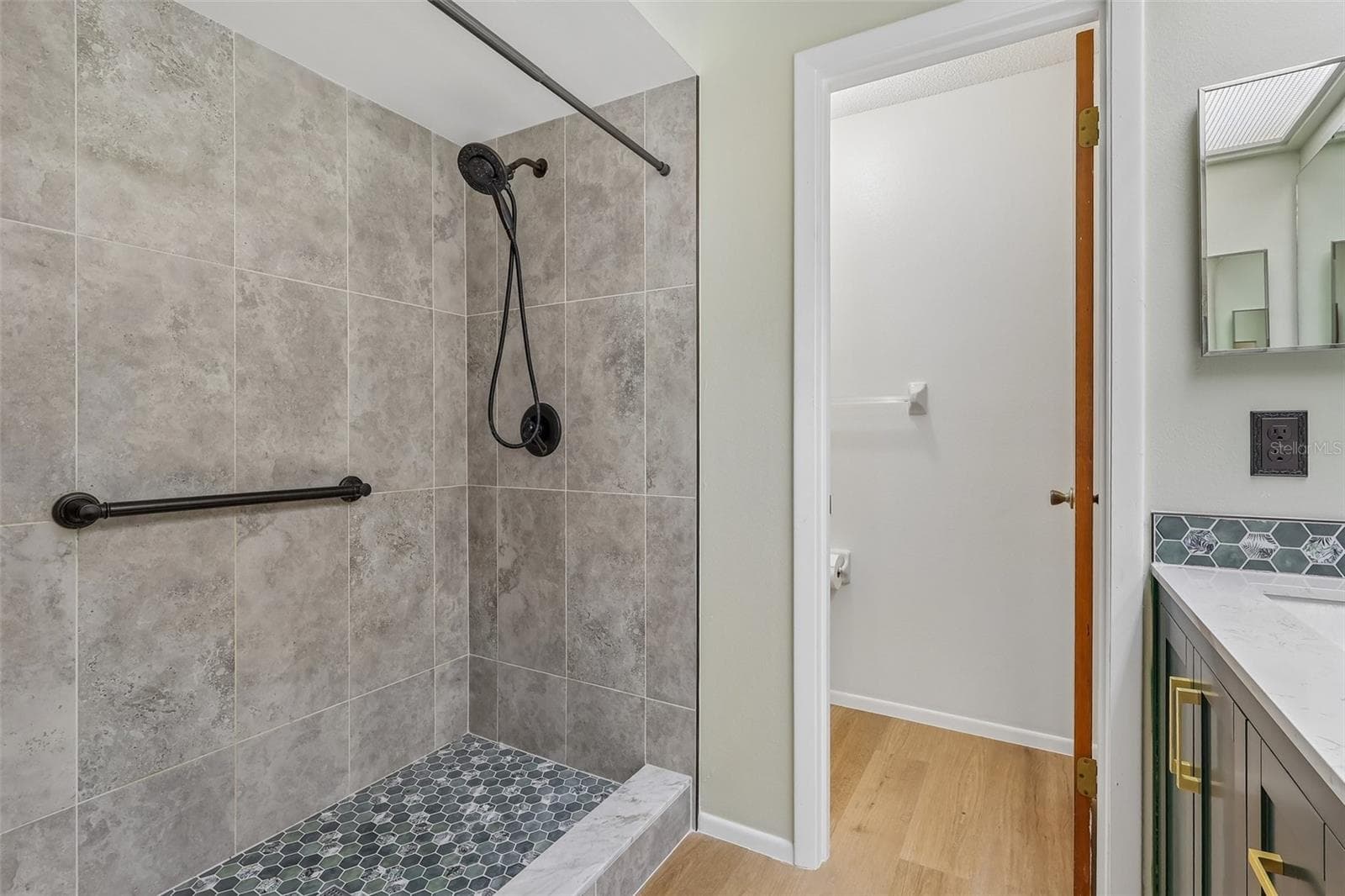 626 NORTHBRIDGE DRIVE — photo 30 of 38