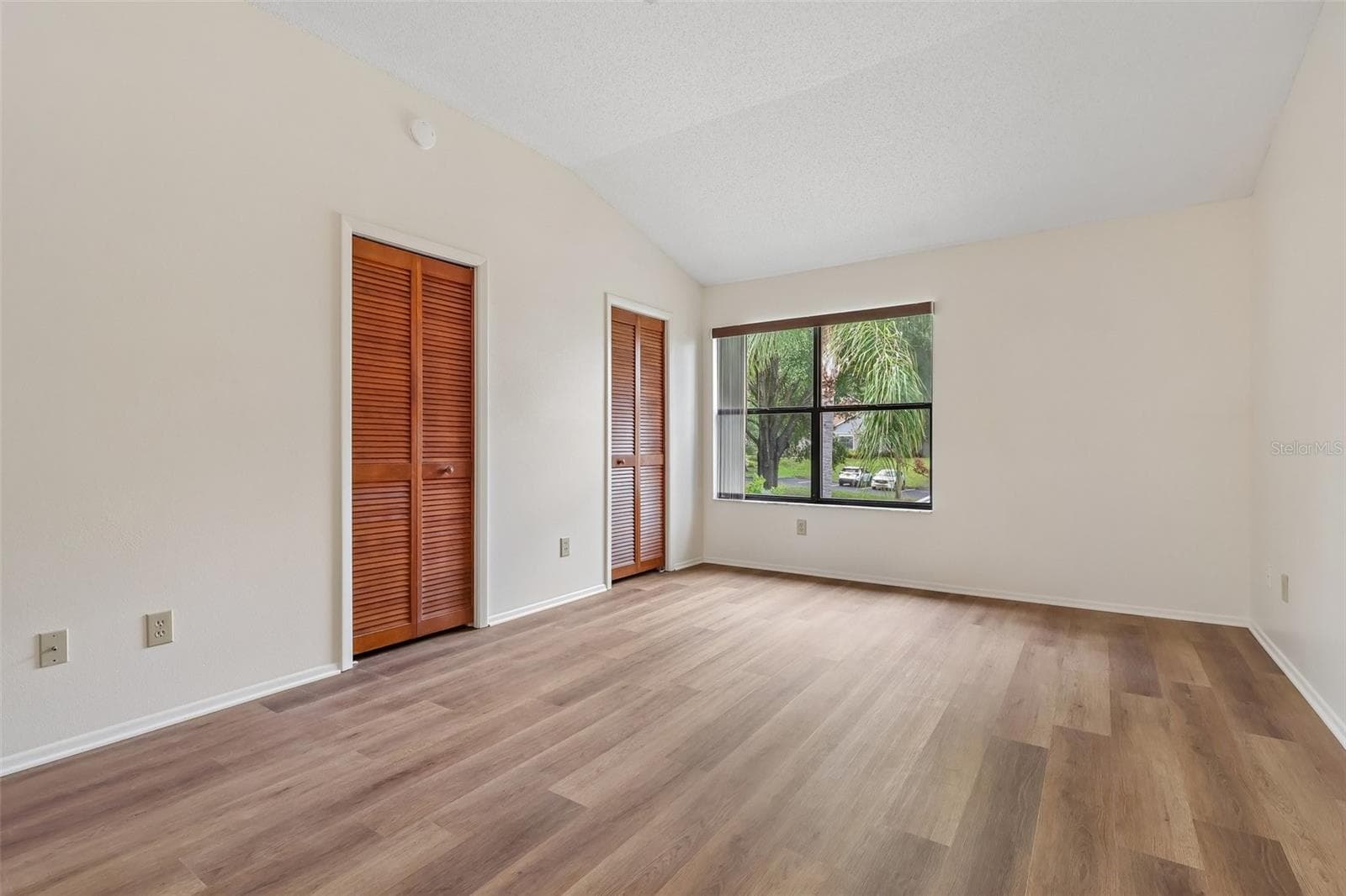 626 NORTHBRIDGE DRIVE — photo 26 of 38