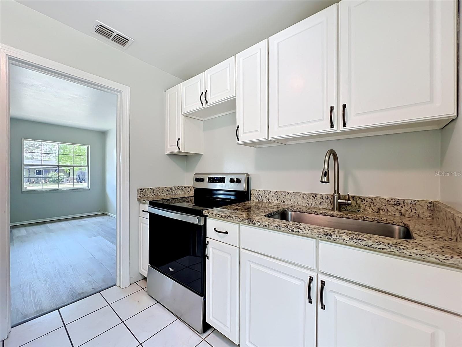 1208 RANDOLPH STREET — photo 7 of 19
