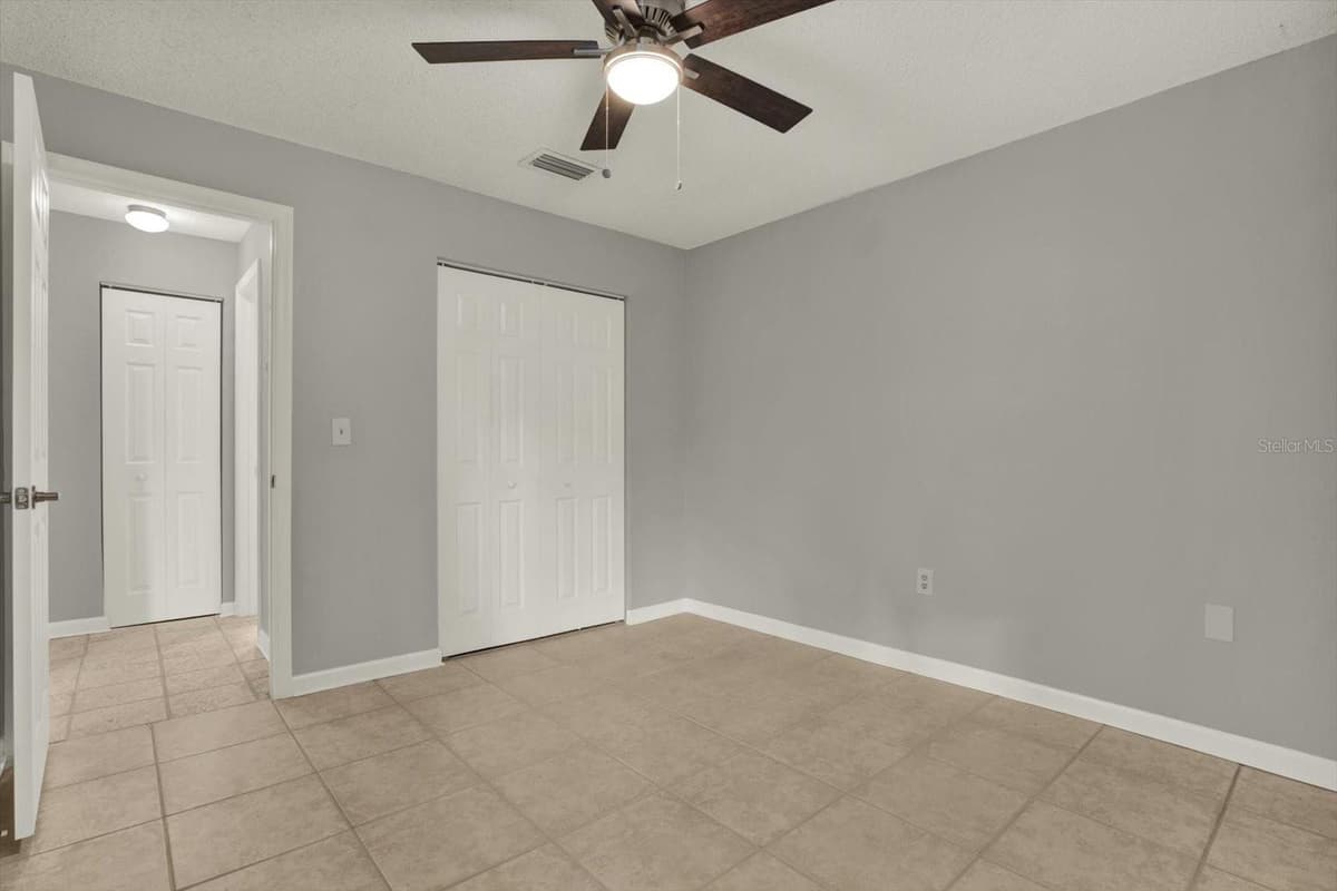 1204 11TH CIRCLE — photo 13 of 33