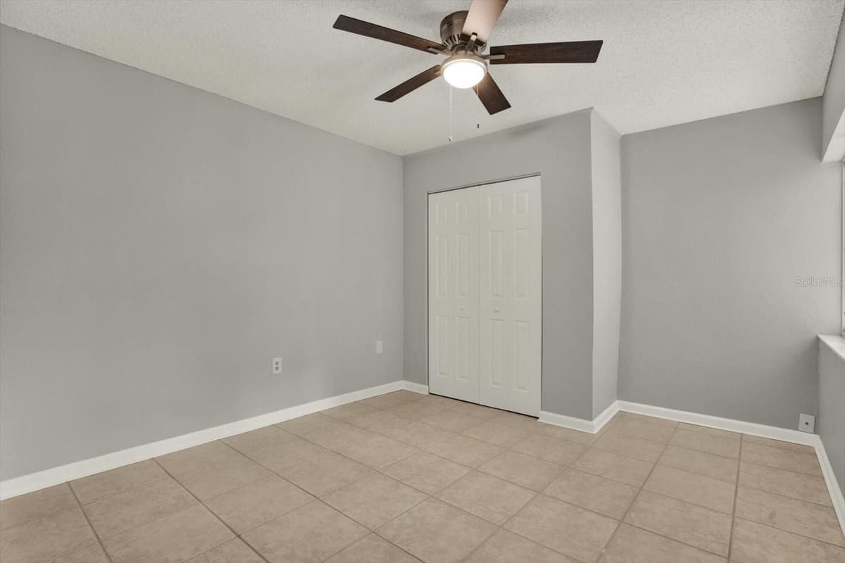 1204 11TH CIRCLE — photo 12 of 33