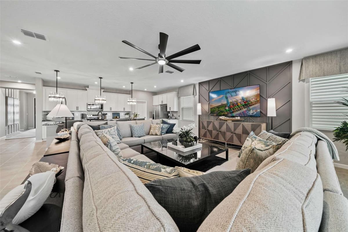 9127 TURQUOISE WAVE COVE — photo 11 of 74