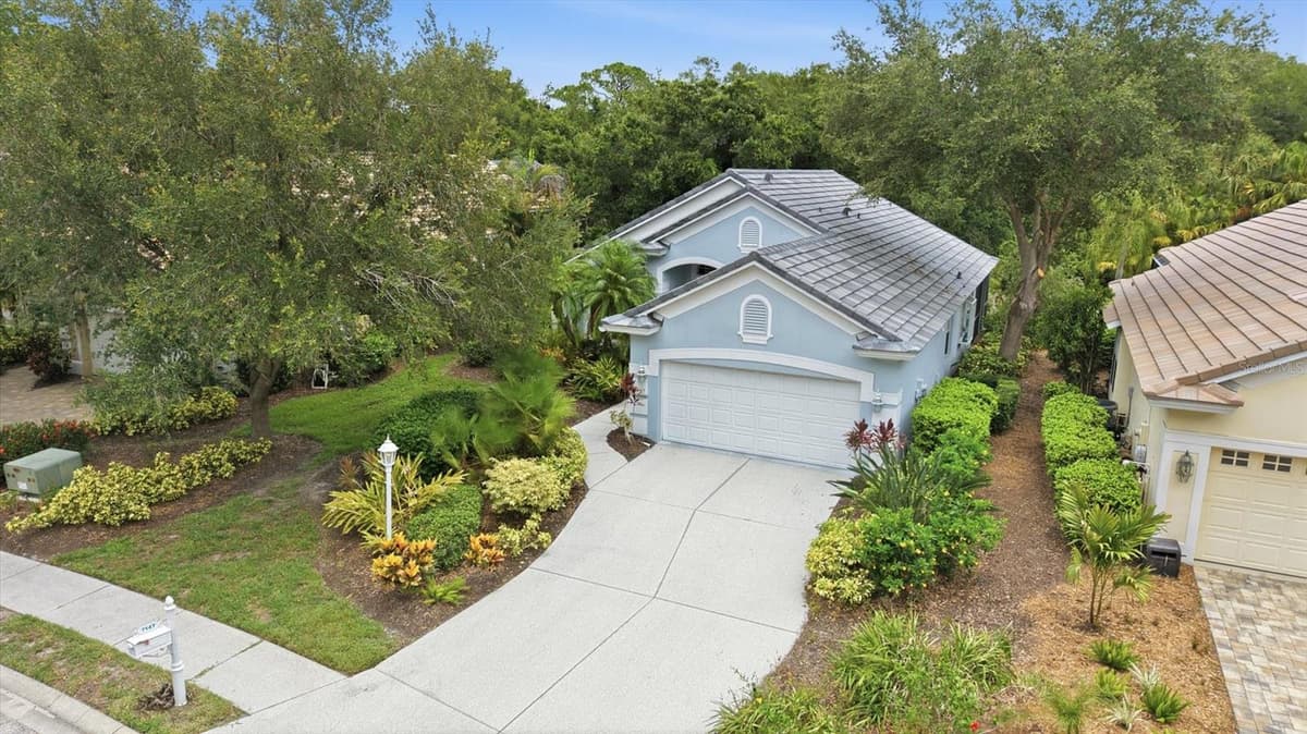 7147 PRESTWICK COURT — photo 2 of 56