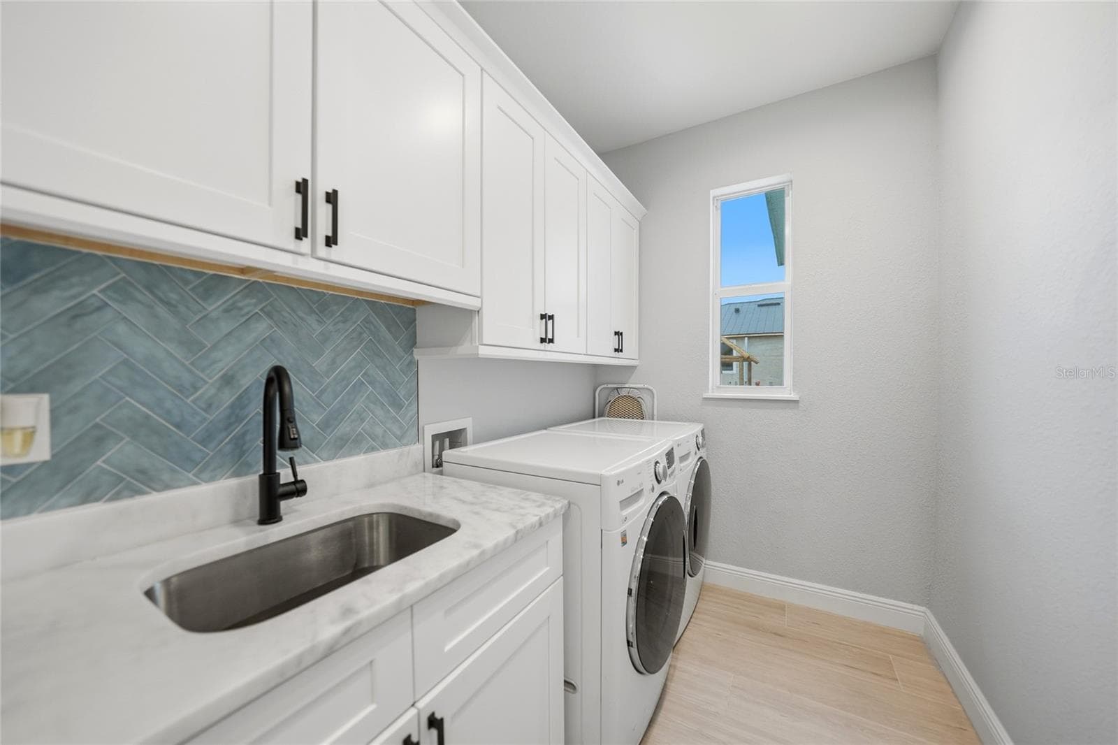 1411 LIGGETT CIRCLE — photo 37 of 59