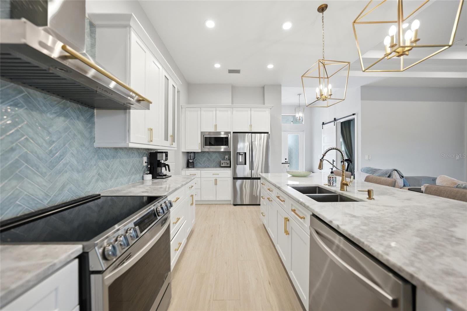 1411 LIGGETT CIRCLE — photo 13 of 59