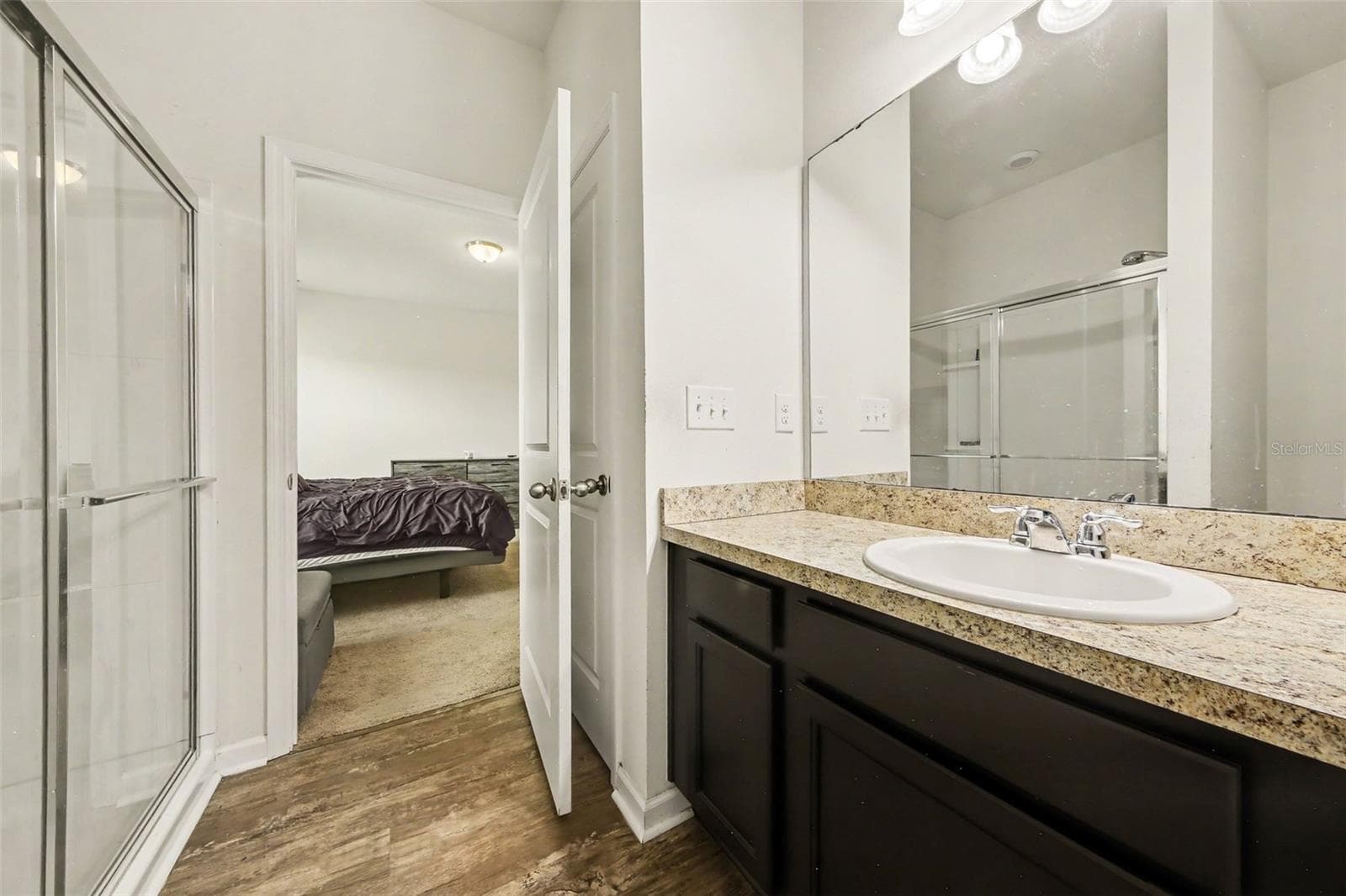 1006 COMMUTER DR — photo 14 of 23