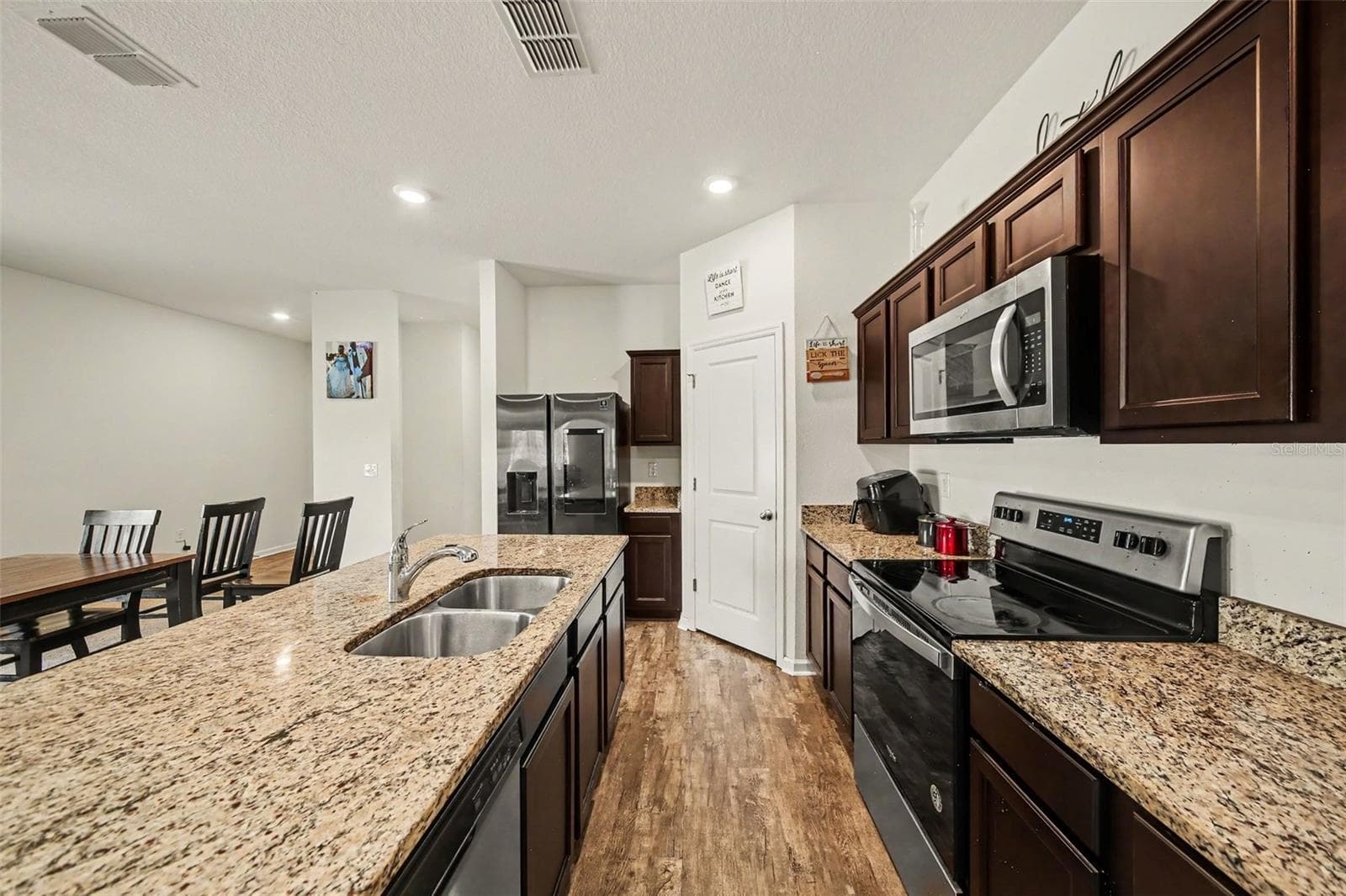 1006 COMMUTER DR — photo 10 of 23