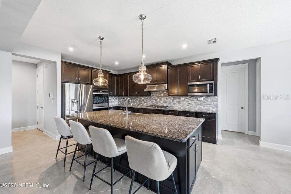 128 WINDWALKER DRIVE — photo 18 of 91