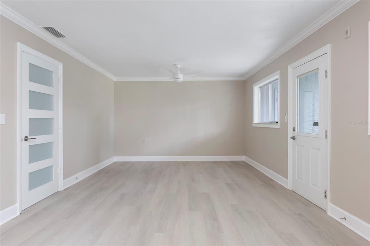 8221 112TH STREET — photo 13 of 22