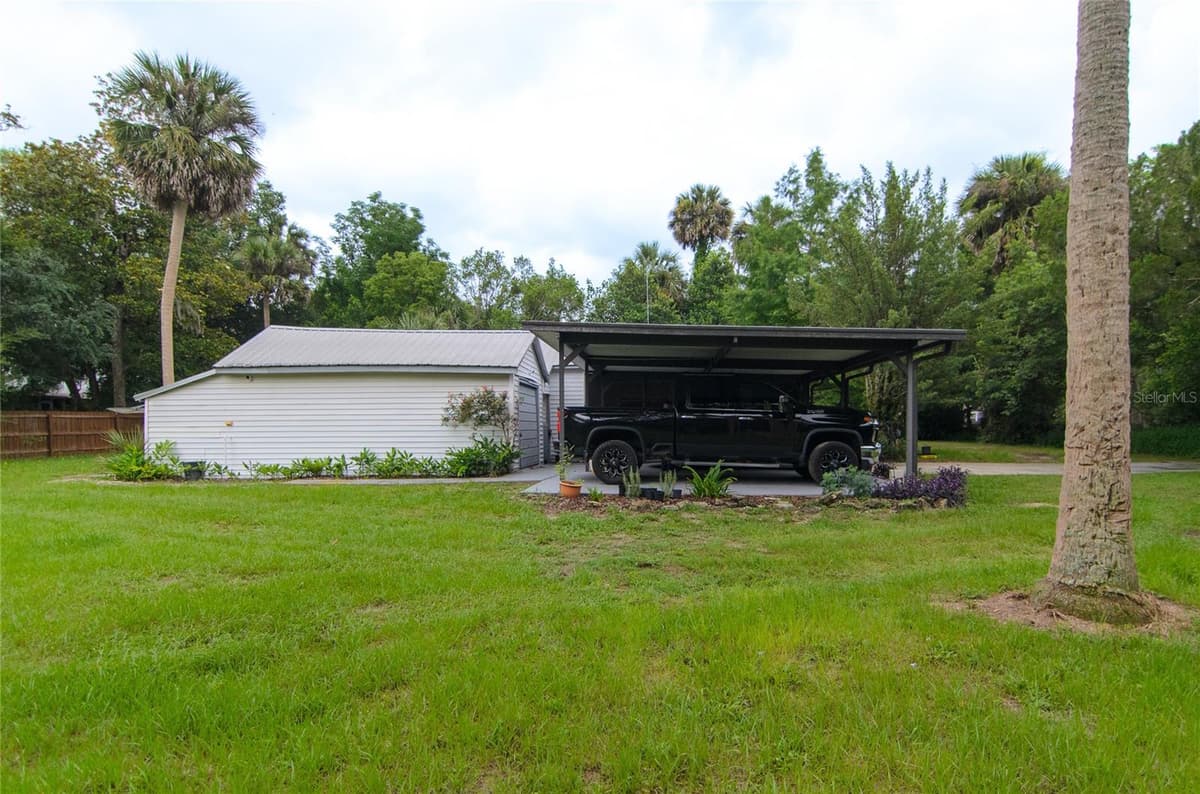257 DESOTO AVENUE — photo 24 of 25
