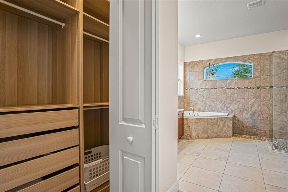 2938 SERENO POINTE DRIVE — photo 16 of 60