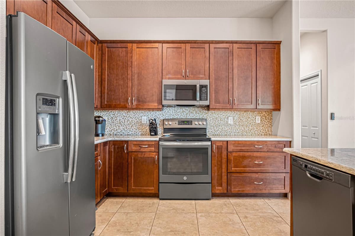 2938 SERENO POINTE DRIVE — photo 3 of 60