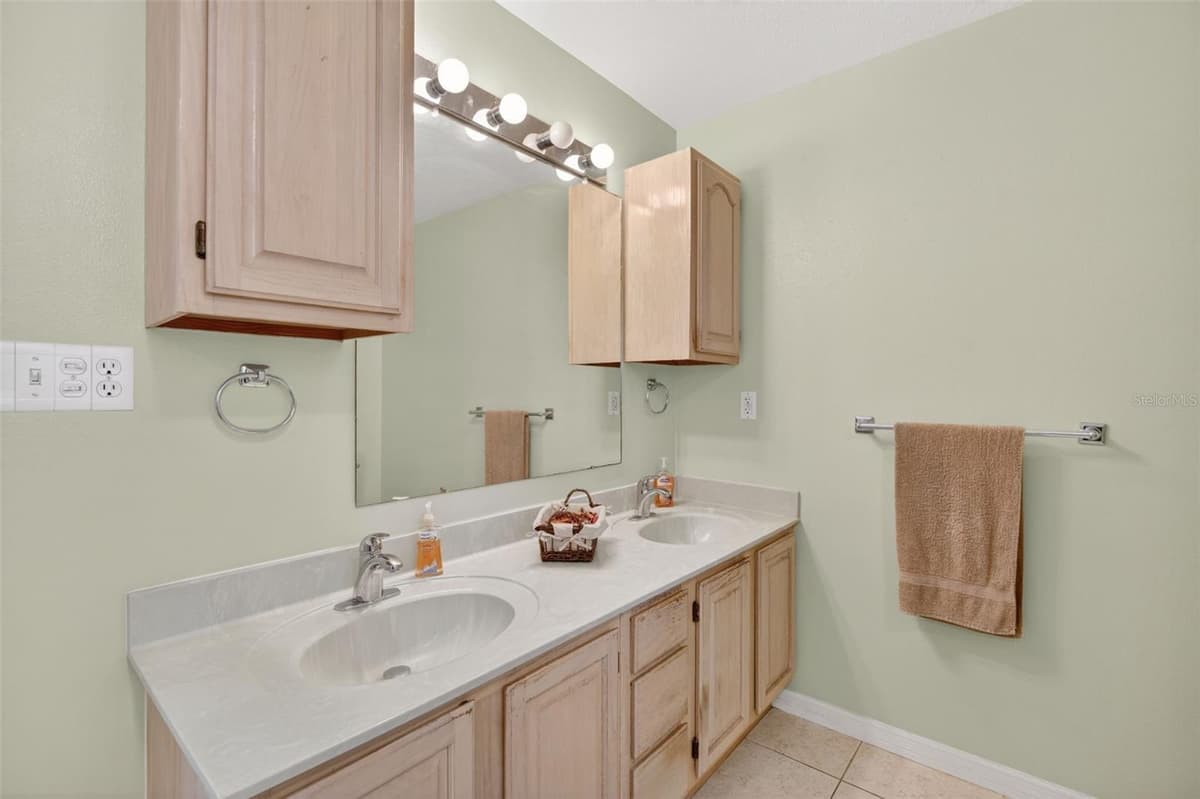3247 DALHI STREET — photo 24 of 53