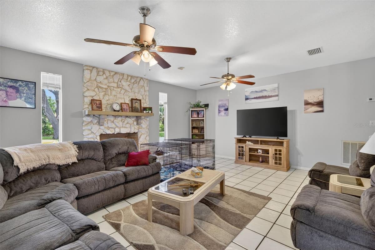 3247 DALHI STREET — photo 7 of 53