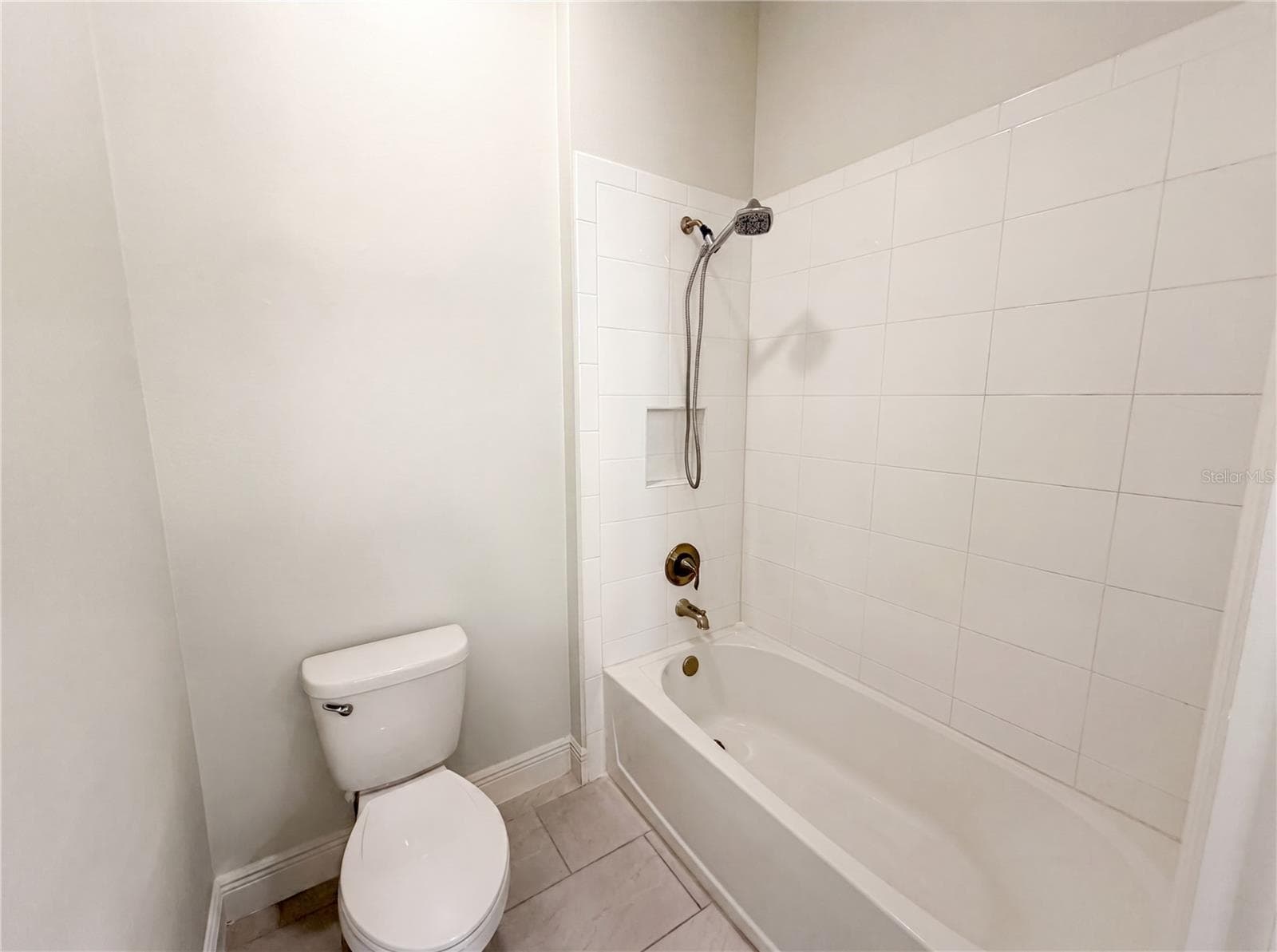432 NOWELL LOOP — photo 14 of 27