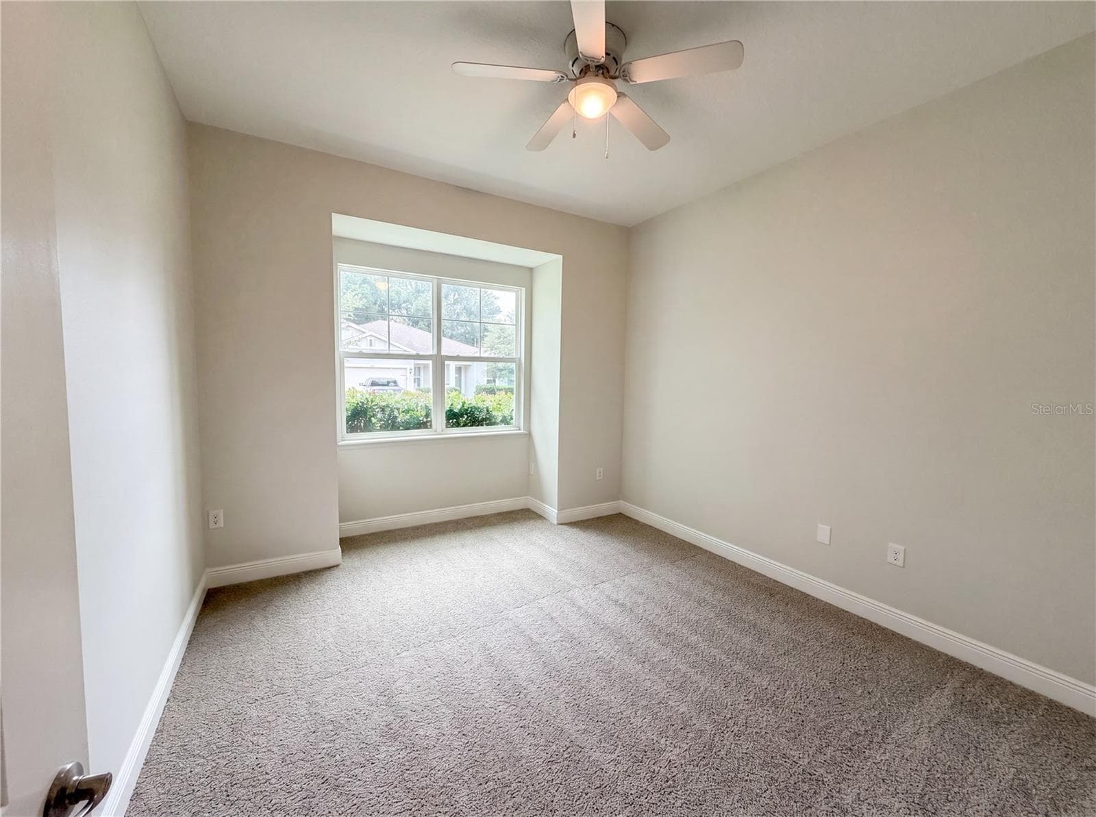 432 NOWELL LOOP — photo 11 of 27