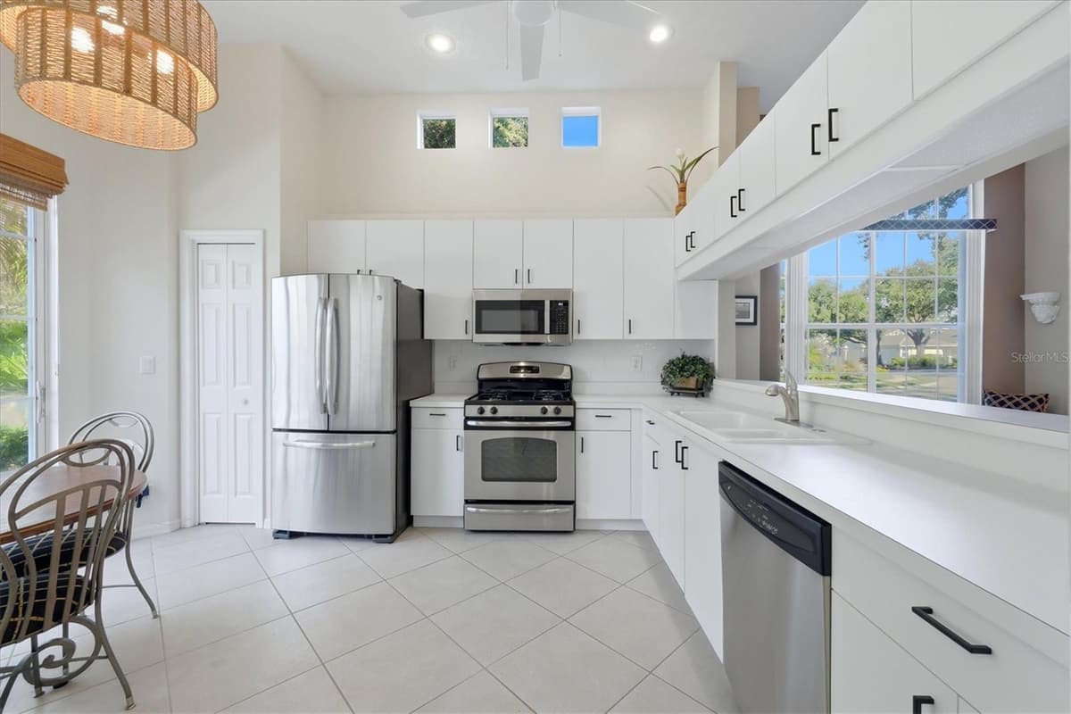 7630 WHITEBRIDGE GLEN — photo 11 of 66
