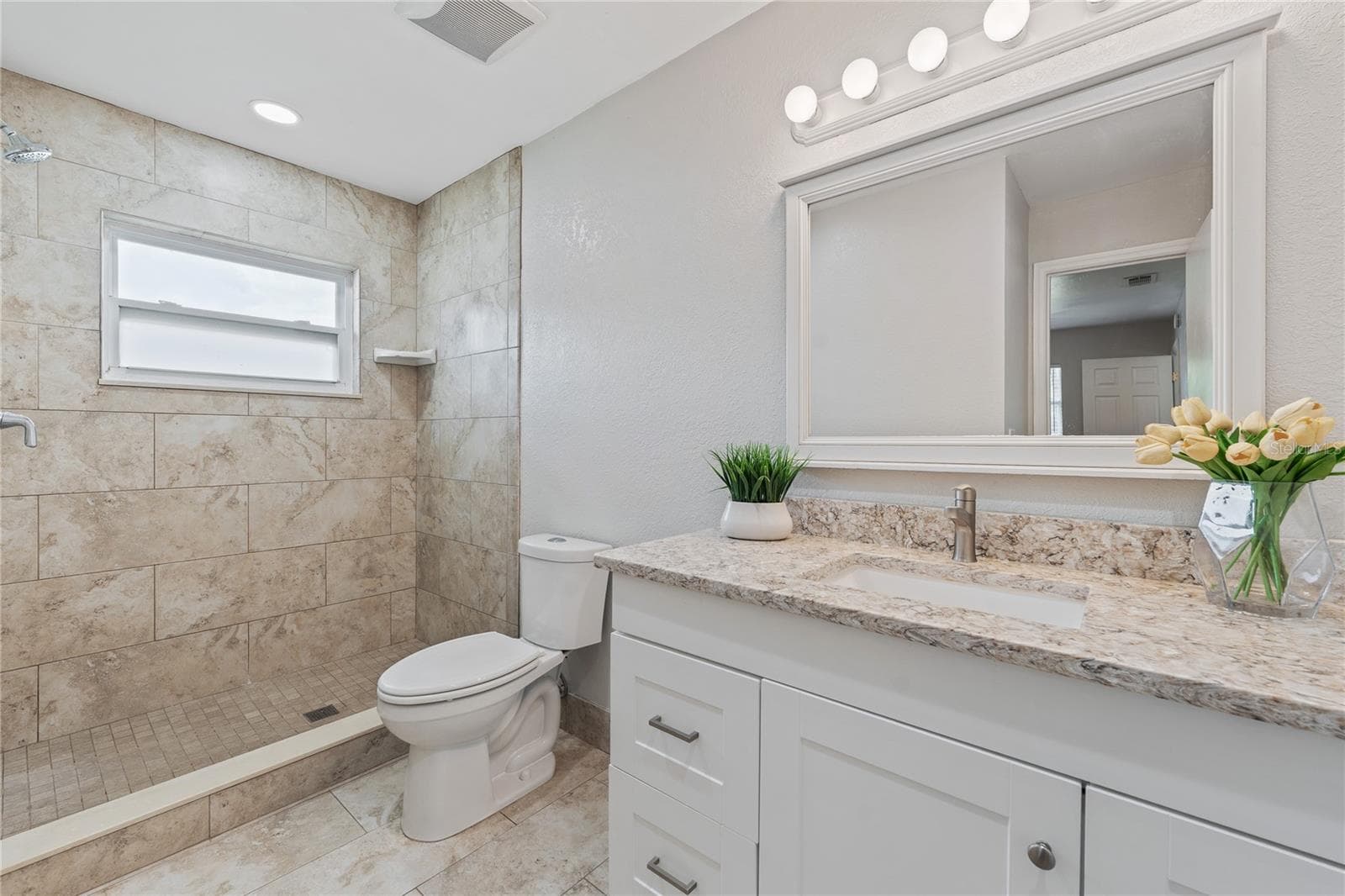 1016 MANCHESTER CIRCLE — photo 11 of 22
