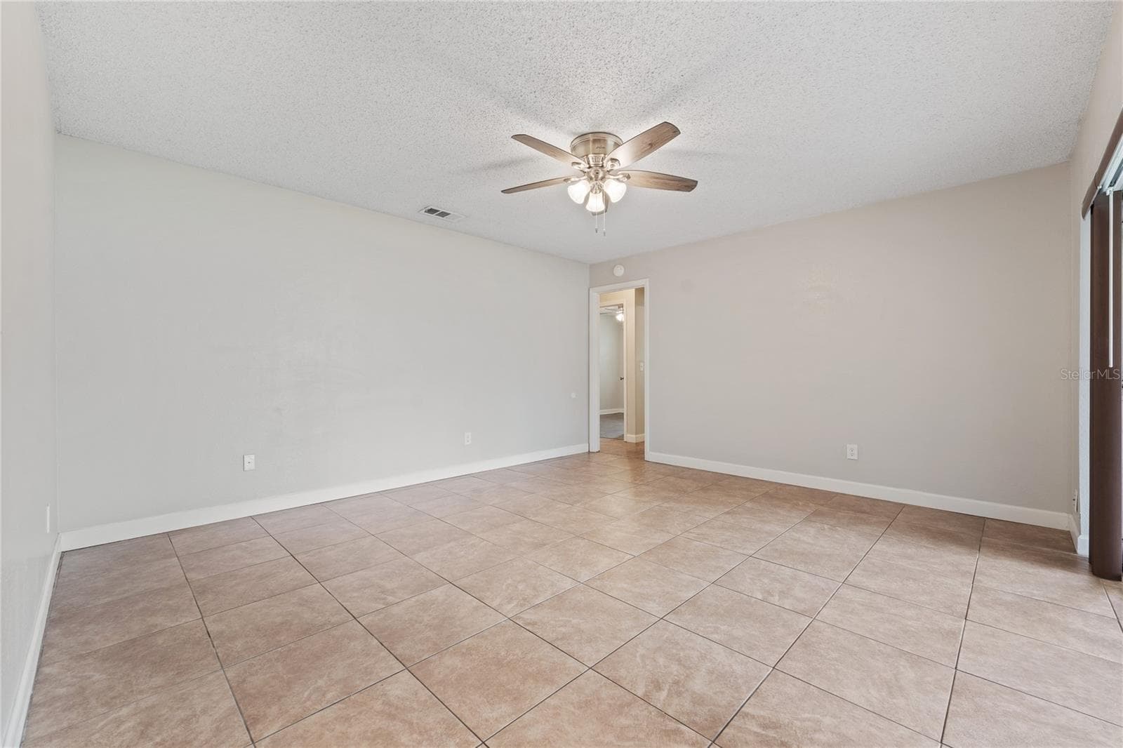 1016 MANCHESTER CIRCLE — photo 16 of 22