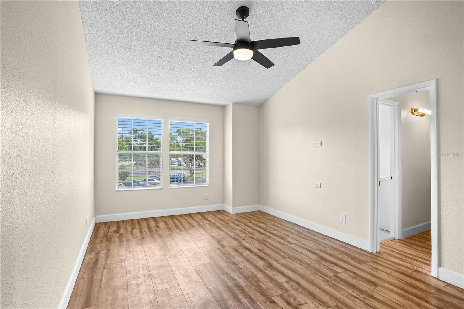 2823 BOULDER FALLS COURT — photo 23 of 48