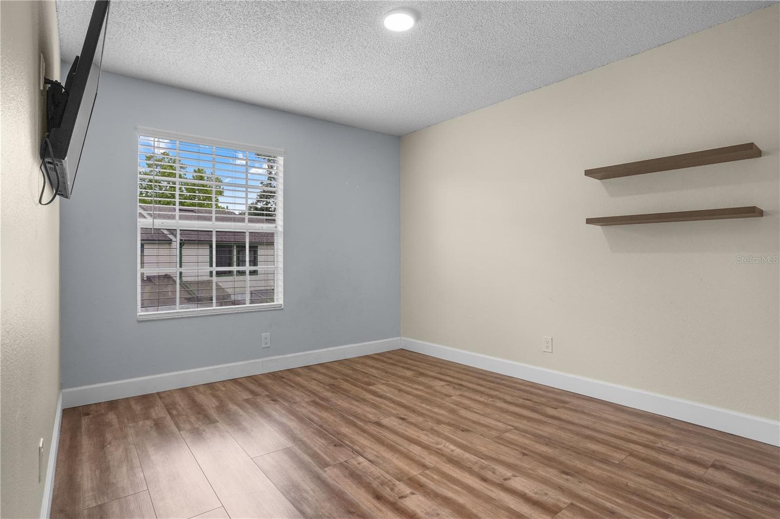2823 BOULDER FALLS COURT — photo 29 of 48