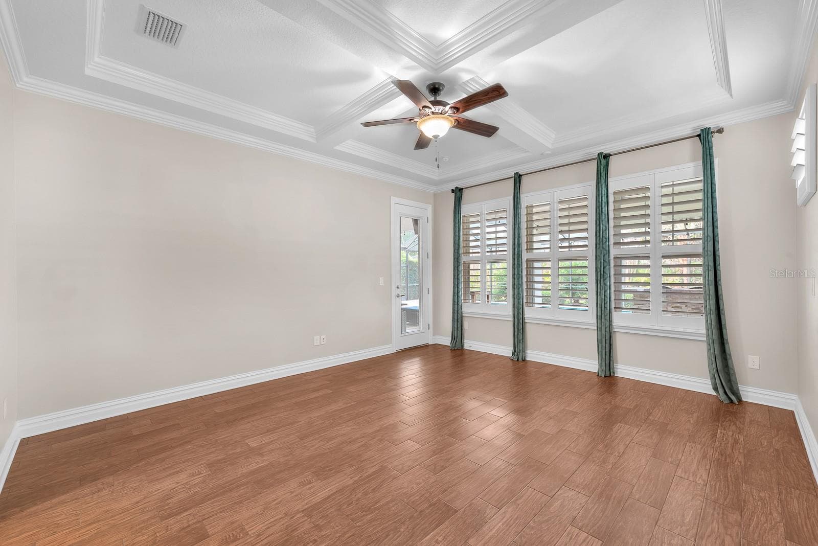 5208 ALAFIA FALLS DRIVE — photo 18 of 54