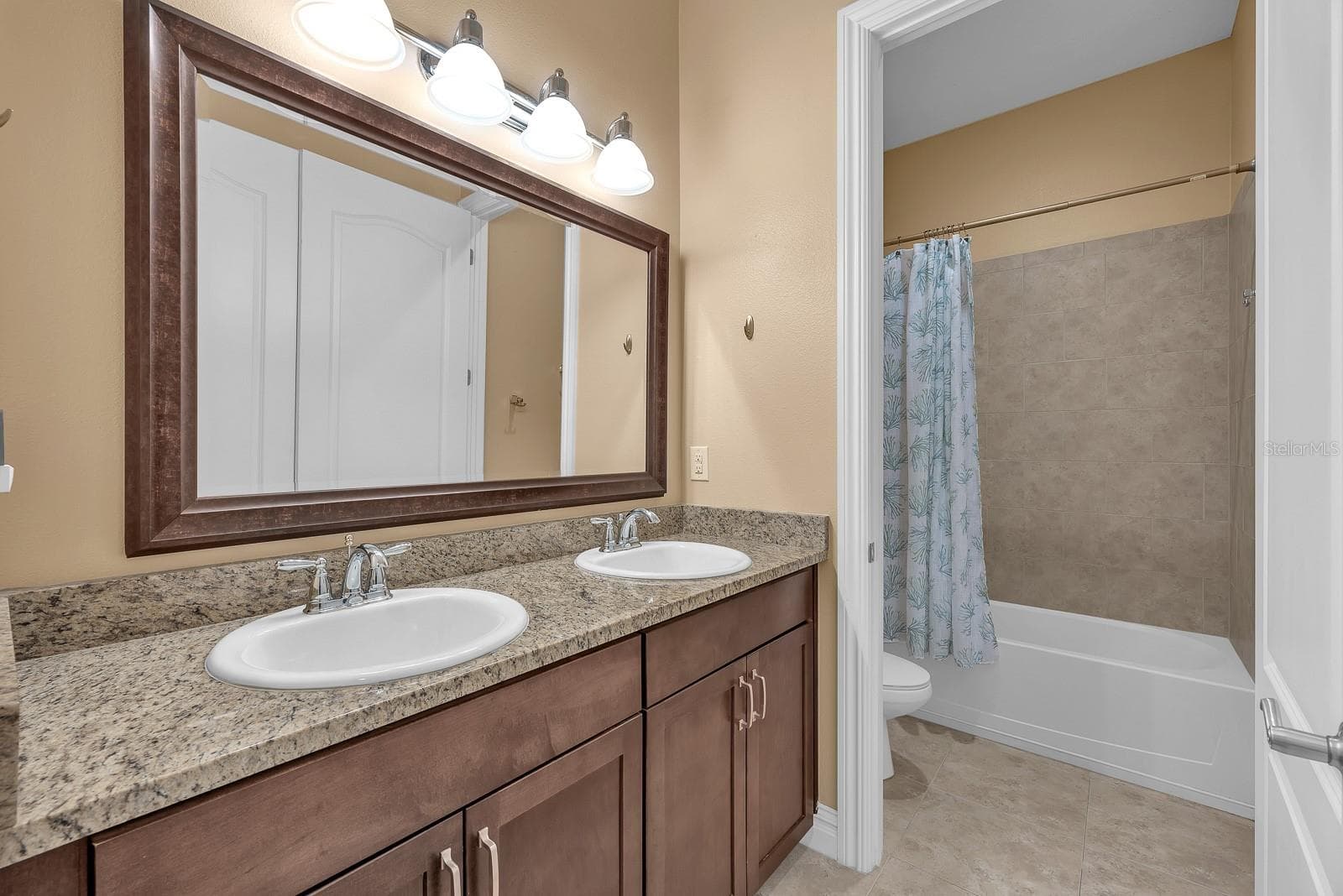 5208 ALAFIA FALLS DRIVE — photo 27 of 54