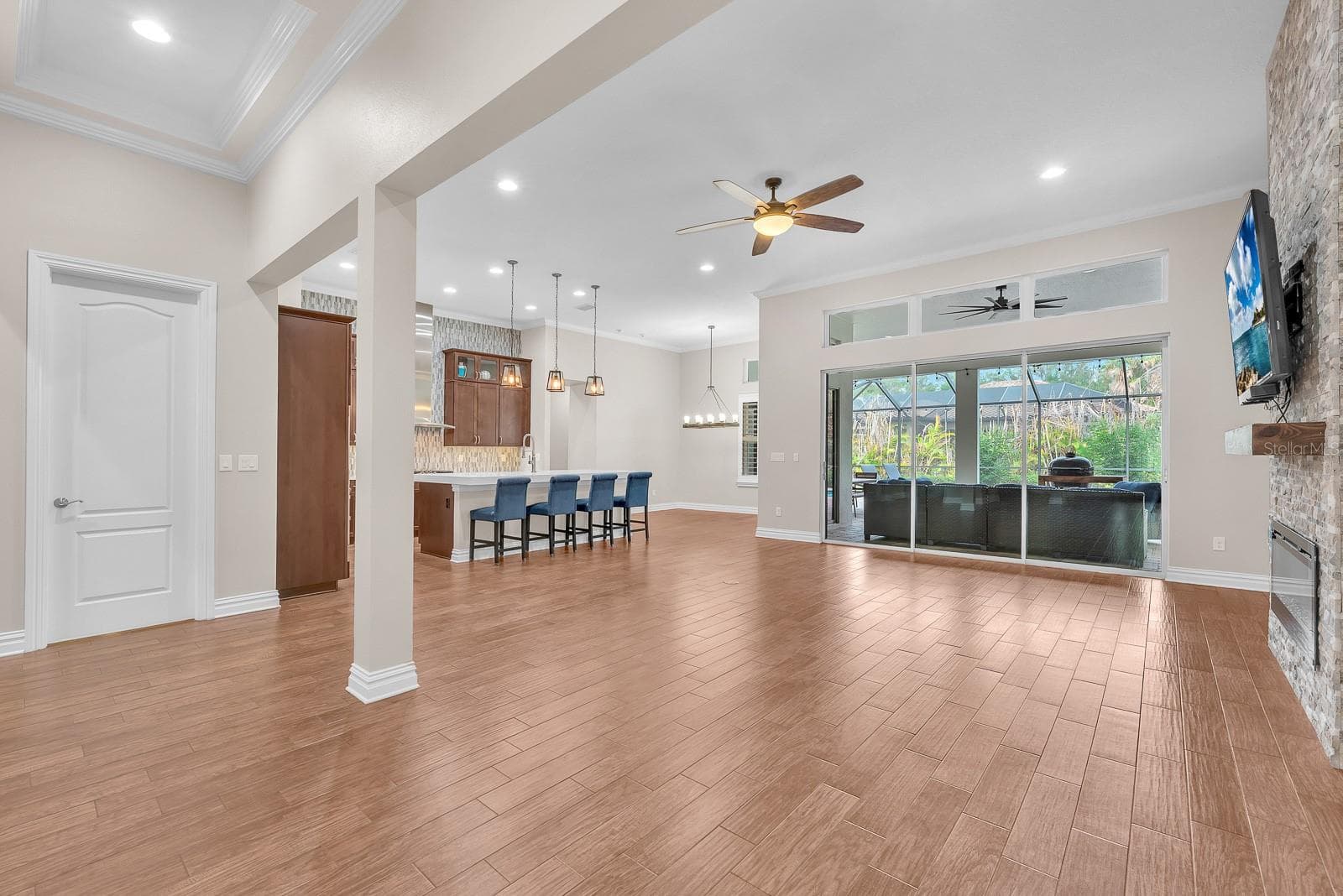 5208 ALAFIA FALLS DRIVE — photo 8 of 54