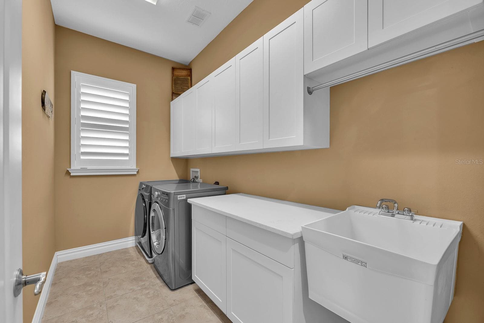 5208 ALAFIA FALLS DRIVE — photo 35 of 54