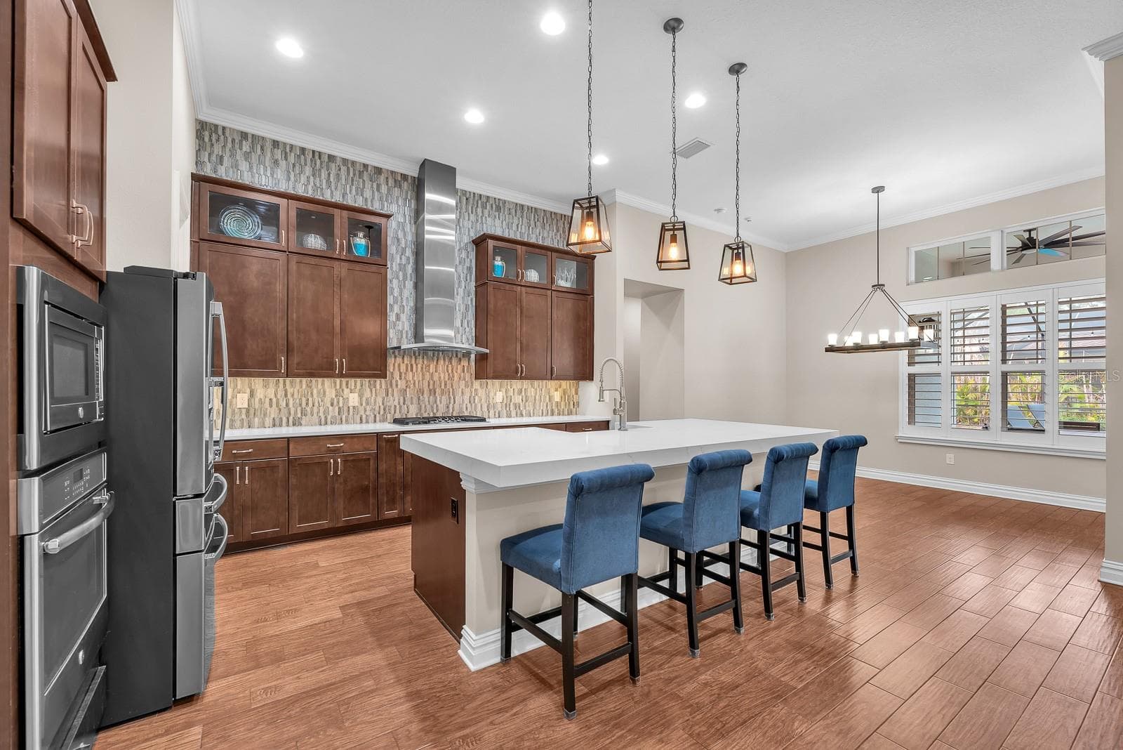 5208 ALAFIA FALLS DRIVE — photo 11 of 54