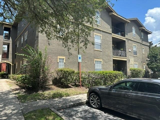 102 VISTA VERDI CIRCLE — photo 11 of 15