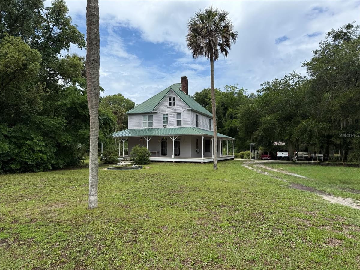 110 VOLUSIA AVENUE — photo 2 of 33
