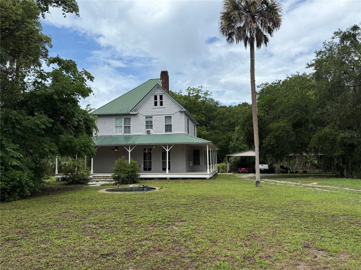 110 VOLUSIA AVENUE — photo 3 of 33
