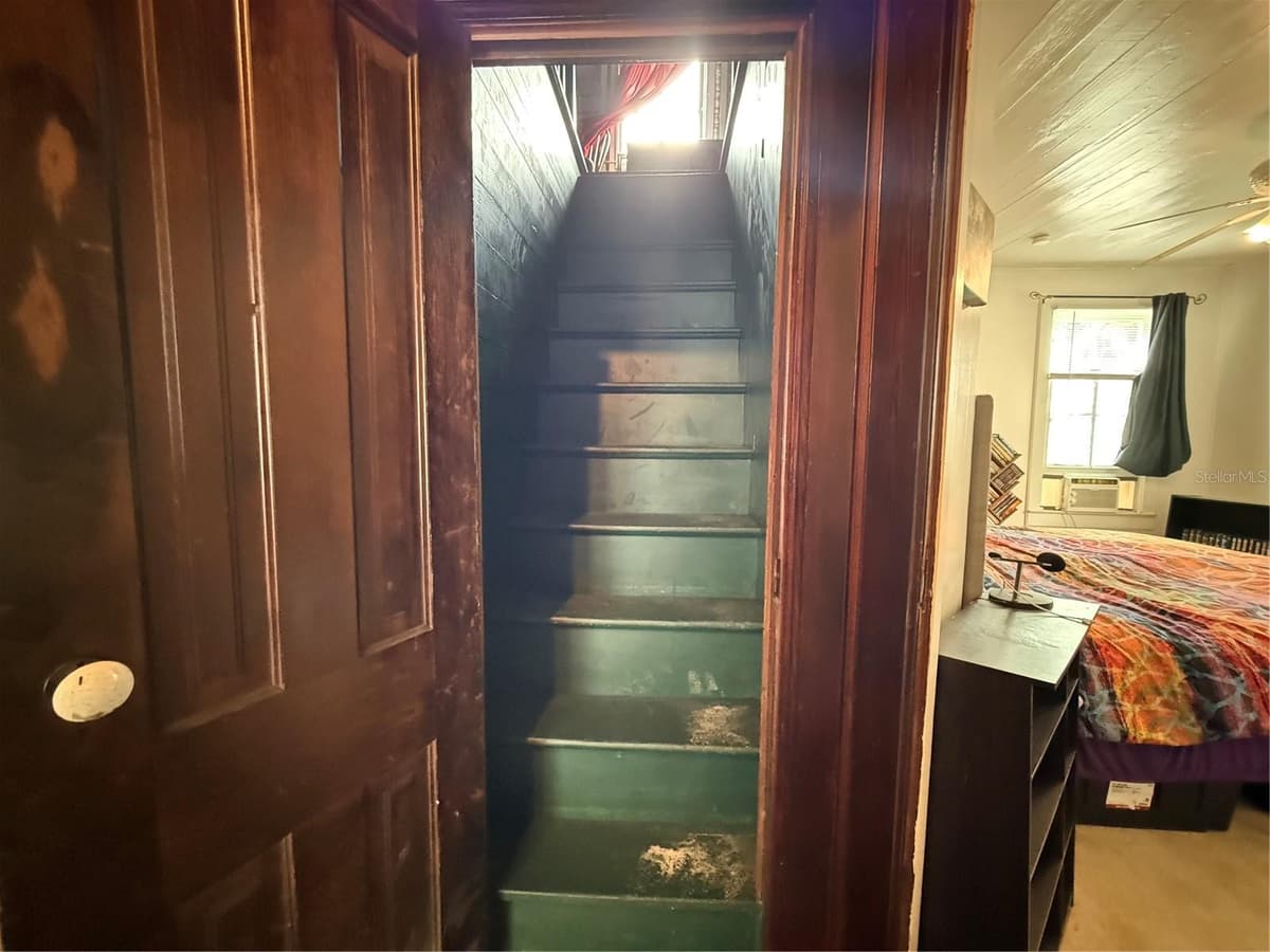 110 VOLUSIA AVENUE — photo 28 of 33