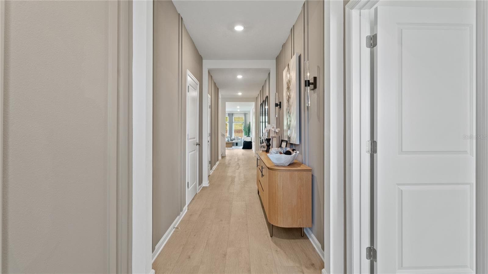 3121 ROCKWOOD WAY — photo 3 of 23